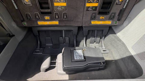 2011 Toyota Sienna SE 8-Passenger