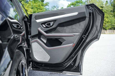 2024 Lamborghini Urus S