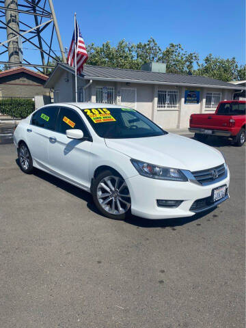 2015 Honda Accord for sale at WESLEYS AUTO WORLD LLC in Oakdale CA