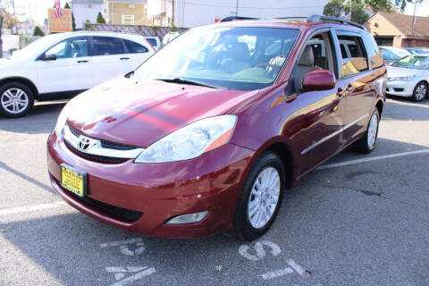 2009 Toyota Sienna for sale at Lodi Auto Mart in Lodi NJ