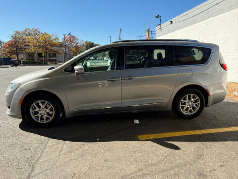 2020 Chrysler Pacifica Touring L