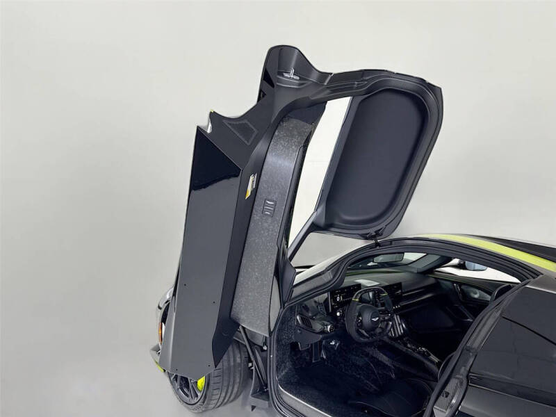2026 Aston Martin Valhalla