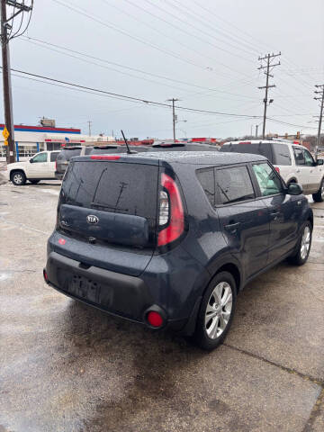 2015 Kia Soul +