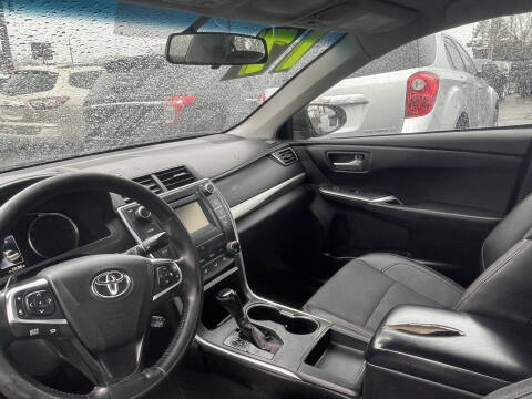 2017 Toyota Camry SE