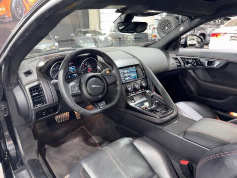 2015 Jaguar F-TYPE R