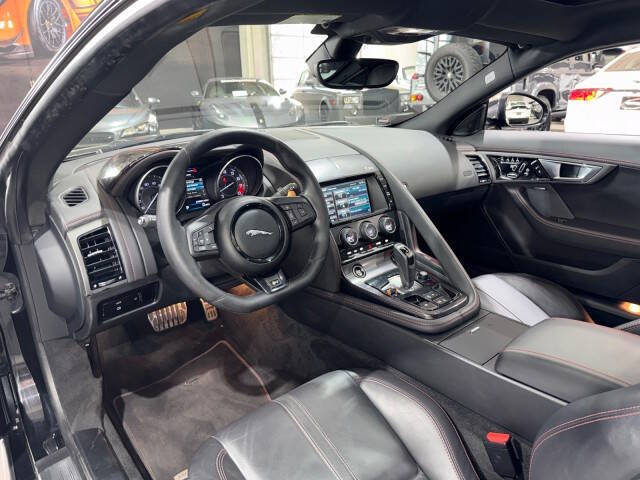 2015 Jaguar F-TYPE R