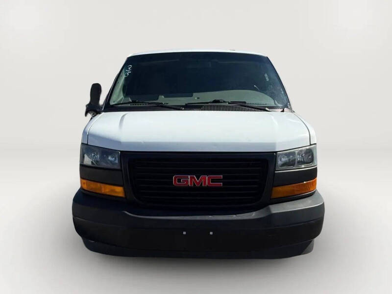 2023 GMC Savana 2500