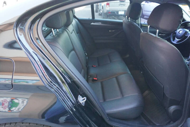 2015 BMW 5 Series 528i