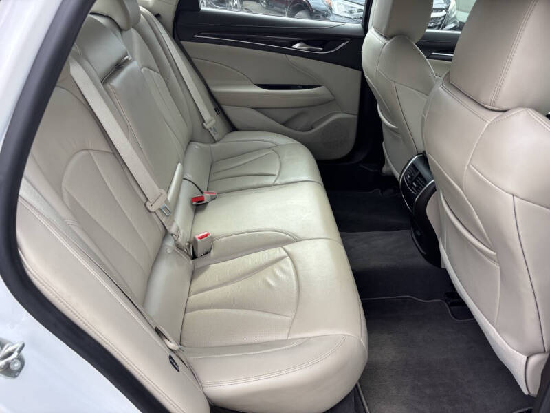 2017 Buick LaCrosse Essence