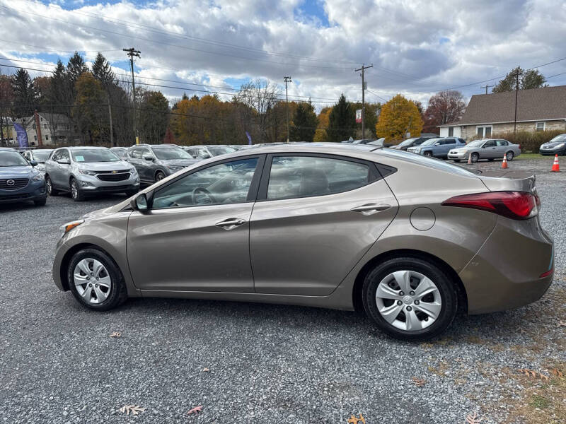 2016 Hyundai Elantra SE