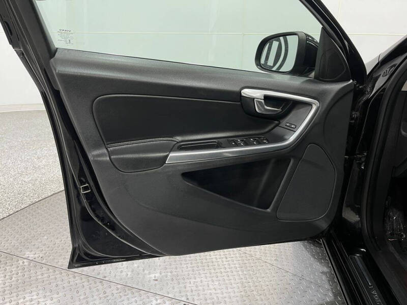 2016 Volvo V60 T5 Drive-E Premier