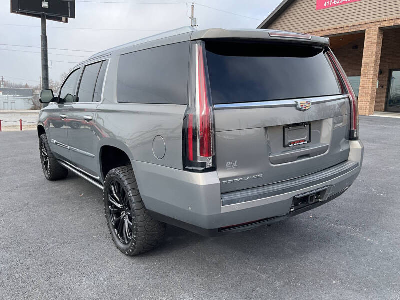 2017 Cadillac Escalade ESV Premium Luxury