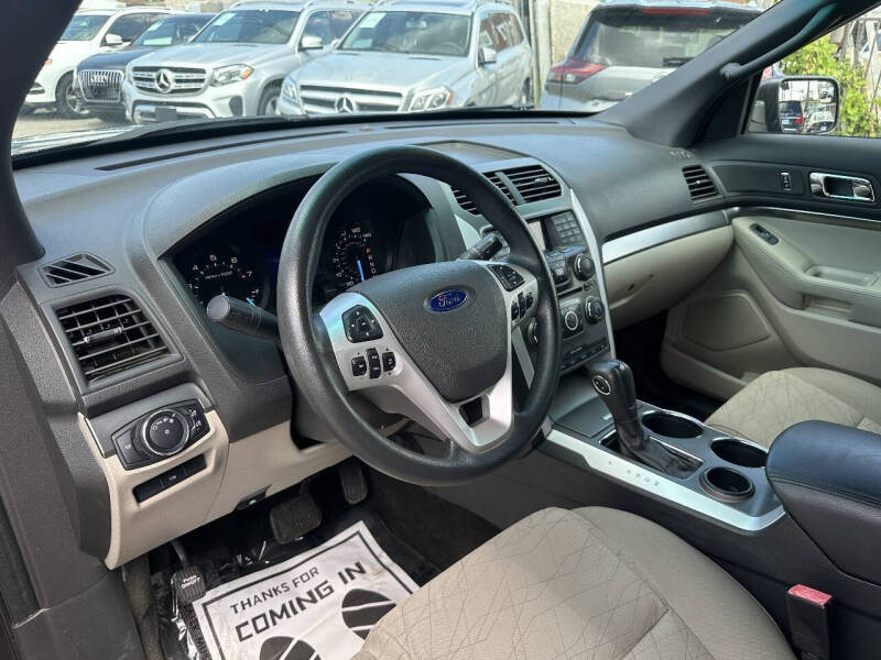 2014 Ford Explorer