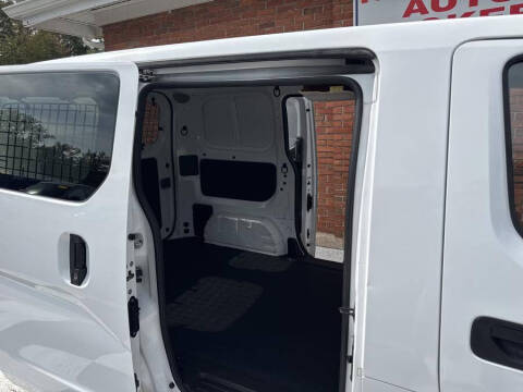 2020 Nissan NV200 SV