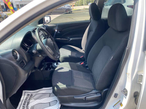 2019 Nissan Versa SV