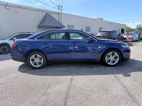 2015 Ford Taurus SEL