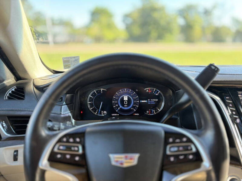 2019 Cadillac Escalade Luxury