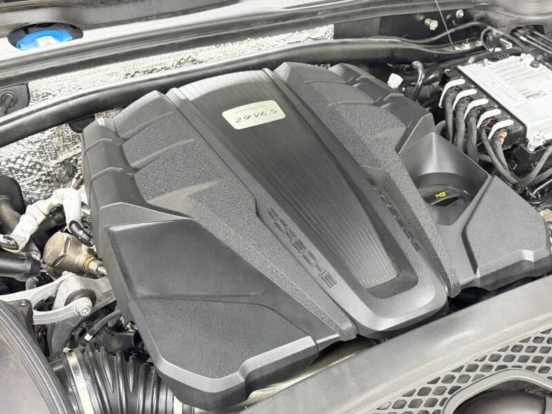 2022 Porsche Macan S
