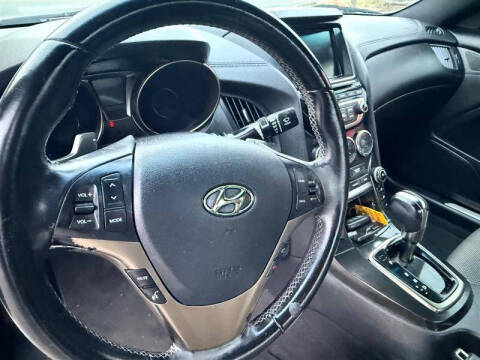 2013 Hyundai Genesis Coupe 2.0T Premium
