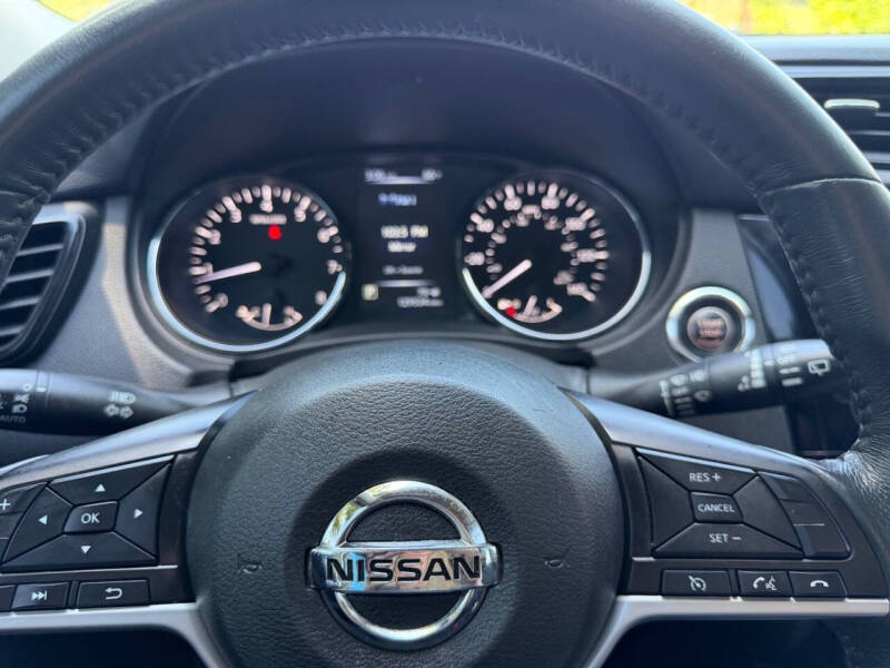 2017 Nissan Rogue SV