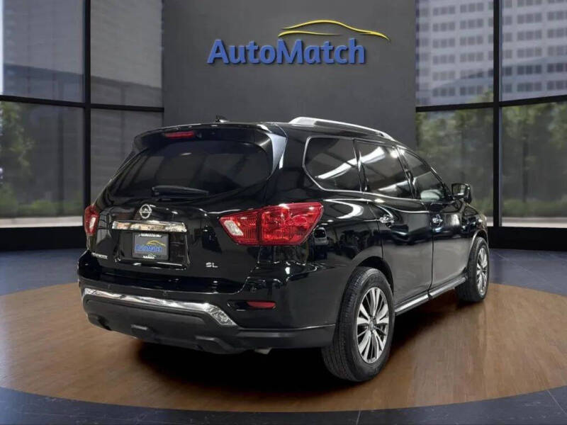 2019 Nissan Pathfinder SL