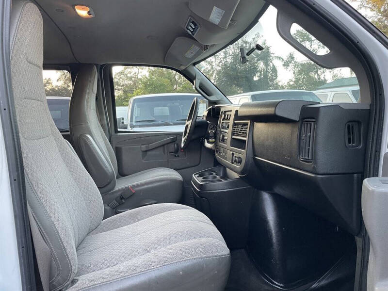 2017 Chevrolet Express LT 3500
