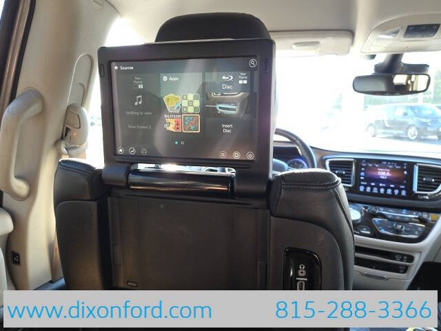 2017 Chrysler Pacifica Touring-L Plus