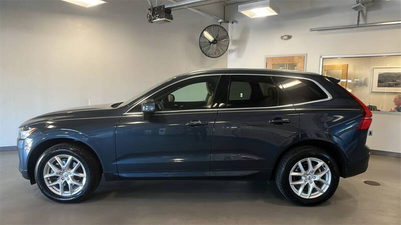 2020 Volvo XC60 T5 Momentum