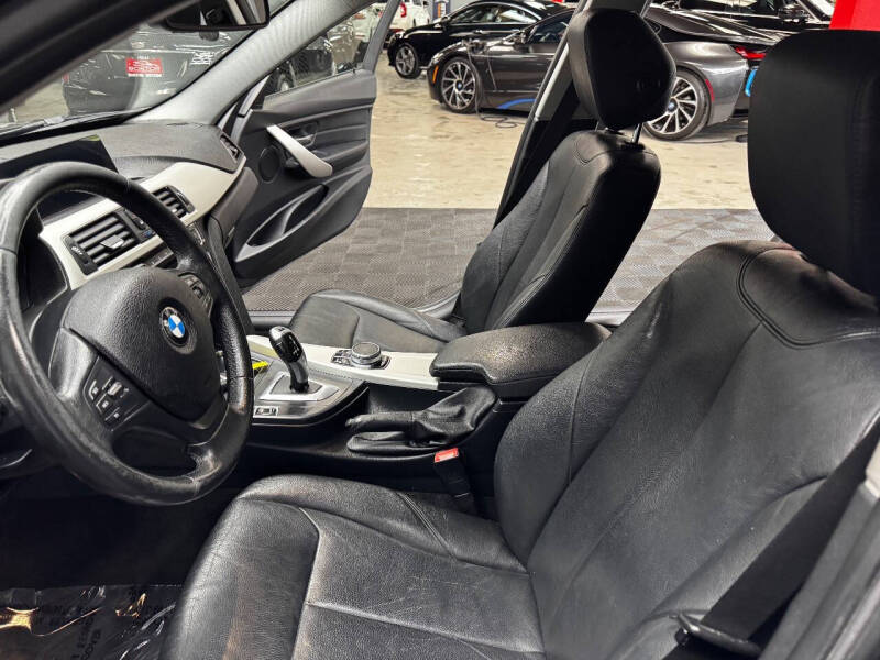 2018 BMW 3 Series 320i xDrive
