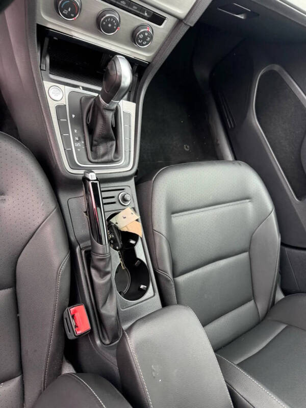 2017 Volkswagen Golf TSI Wolfsburg Edition