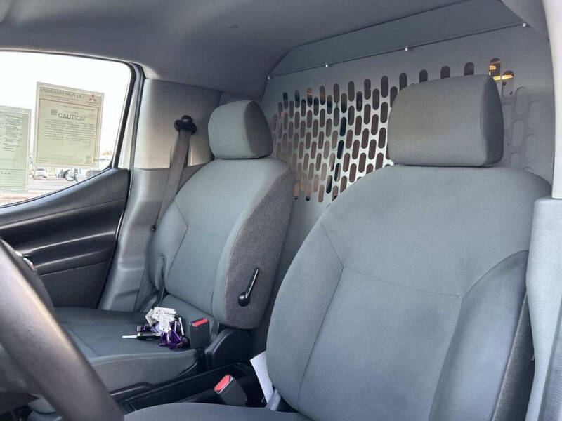 2021 Nissan NV200 SV