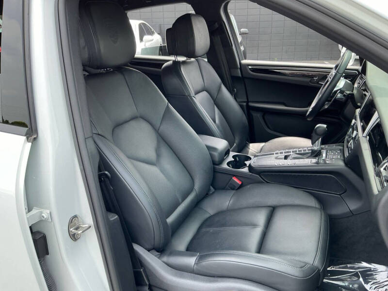 2021 Porsche Macan