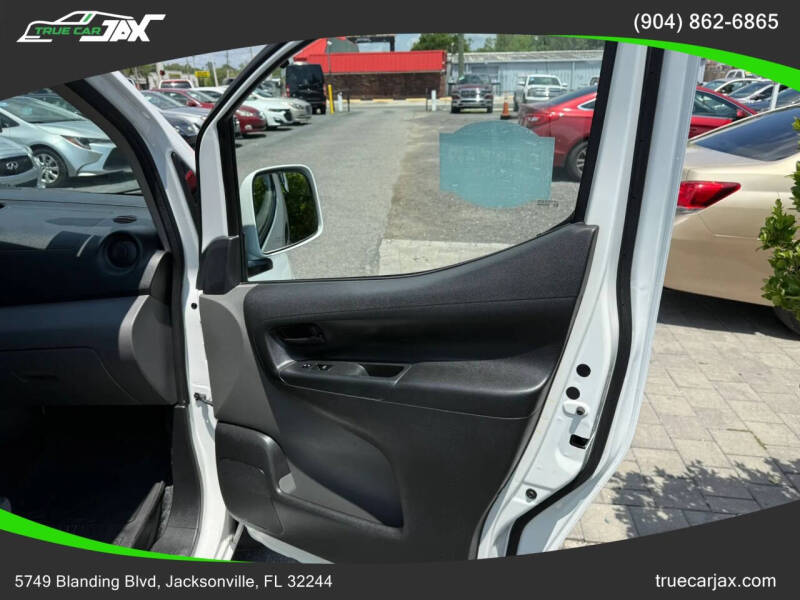 2015 Nissan NV200