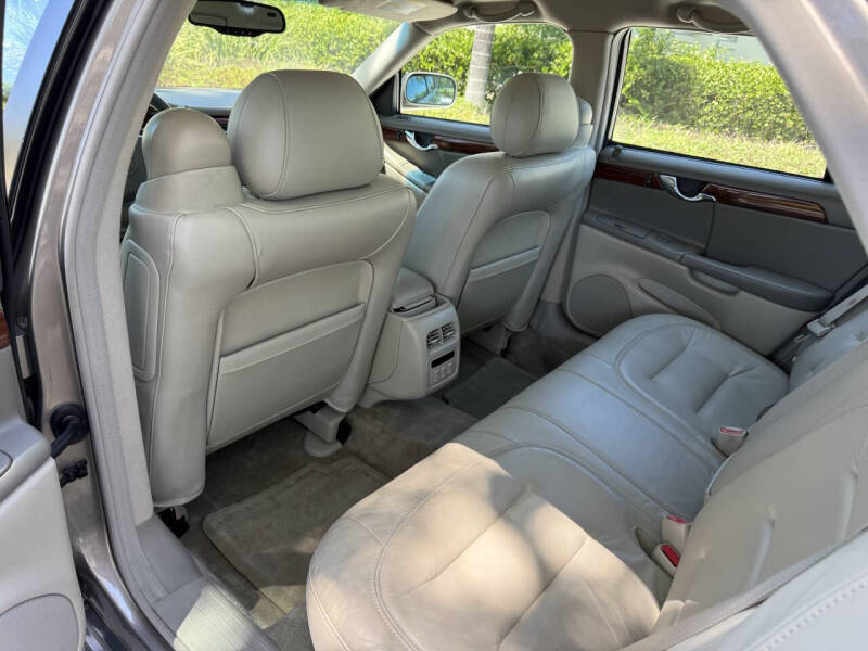 2003 Cadillac DeVille