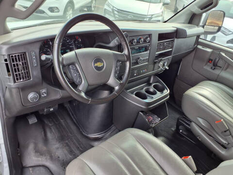 2022 Chevrolet Express LS 3500