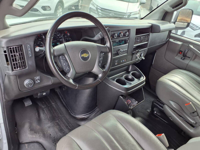 2022 Chevrolet Express LS 3500