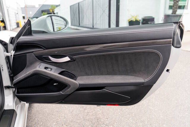 2022 Porsche 718 Boxster 37