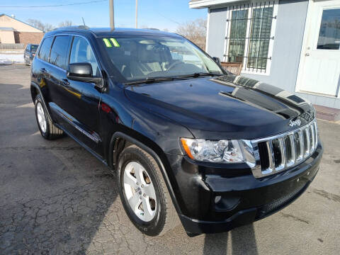 2011 Jeep Grand Cherokee for sale at ARLIN'S AUTO SALES LLC in Merriam KS