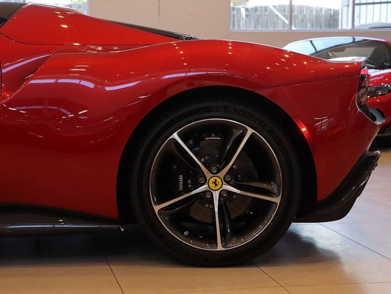 2024 Ferrari 296 GTS
