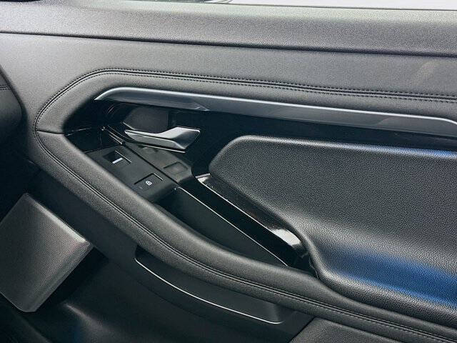 2023 Land Rover Range Rover Evoque P250 SE