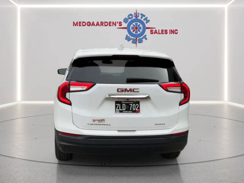 2024 GMC Terrain SLE