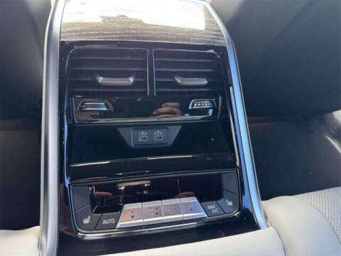 2023 BMW M8 Competition