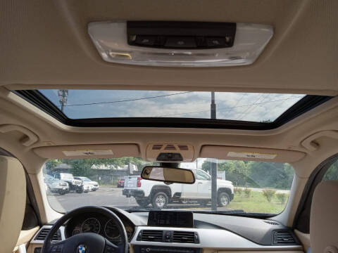 2012 BMW 3 Series 328i