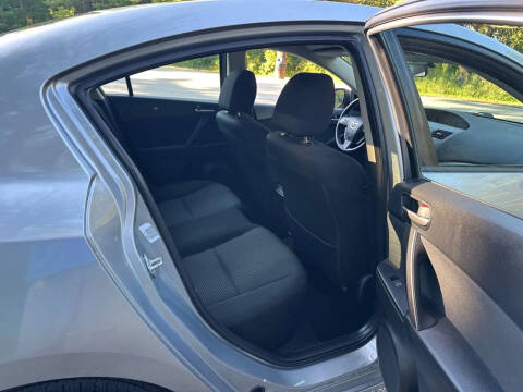 2013 Mazda MAZDA3 i Sport