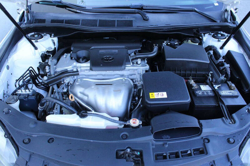 2017 Toyota Camry SE