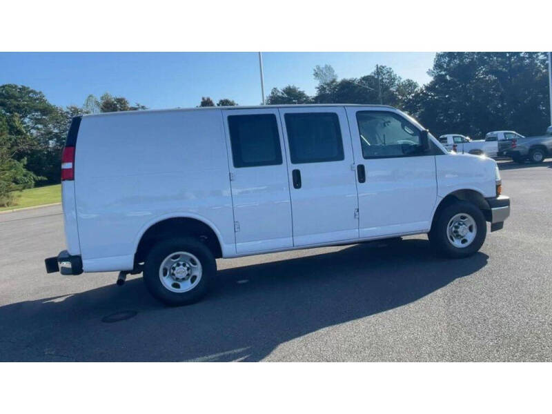 2023 Chevrolet Express 2500