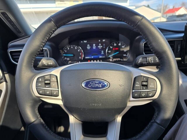 2023 Ford Explorer XLT