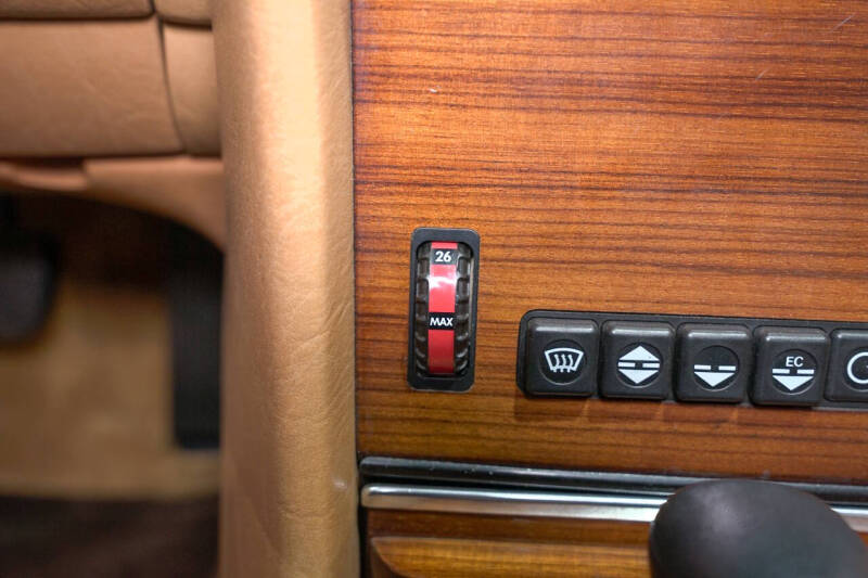 1982 Mercedes-Benz 380-Class 380 SL