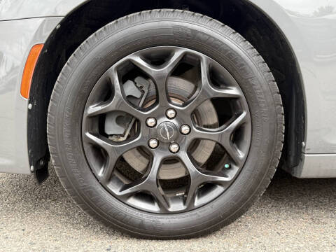 2019 Chrysler 300 S