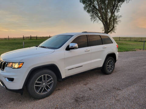 2018 Jeep Grand Cherokee for sale at TNT Auto in Coldwater KS